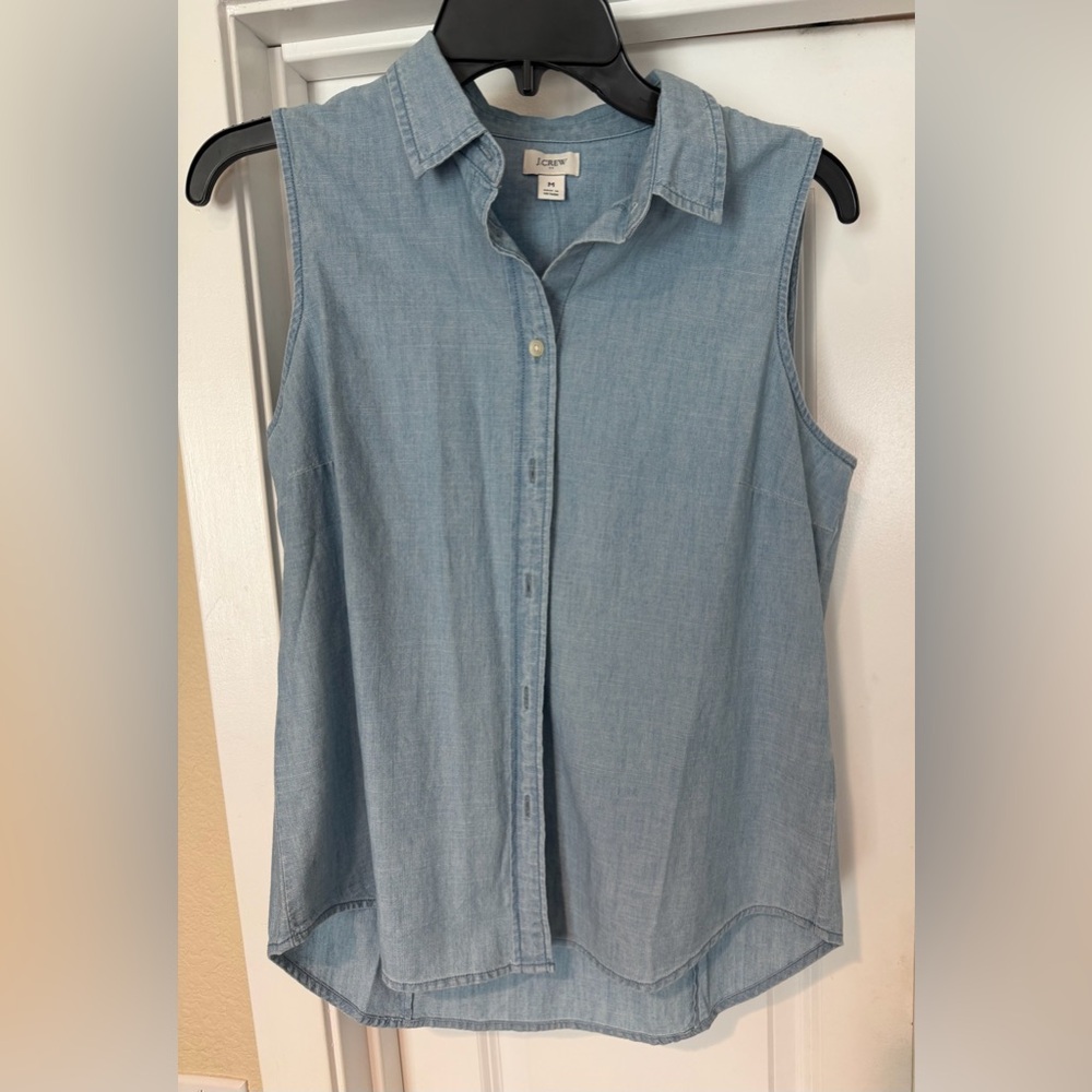 J Crew ladies sleeveless shirt
